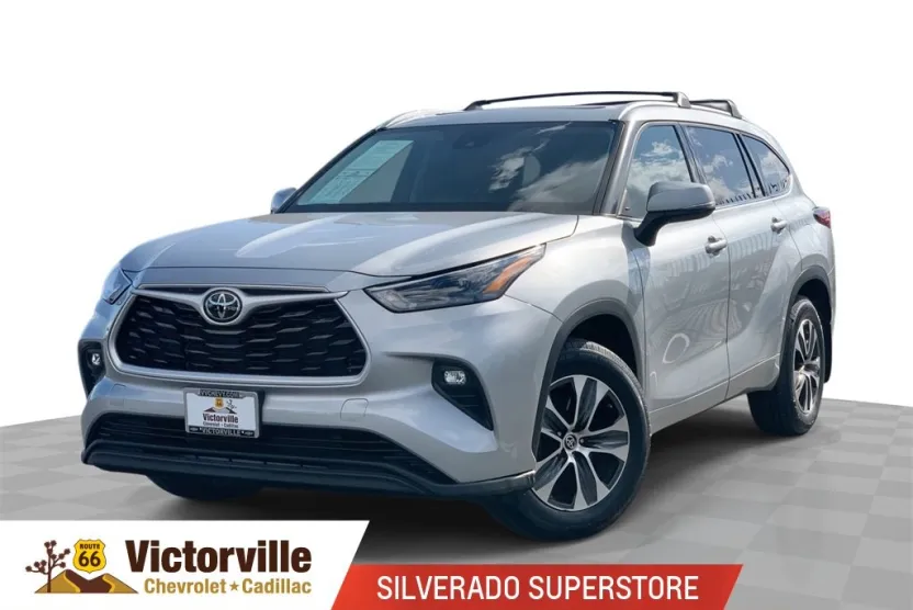2022 Toyota Highlander XLE photo 1