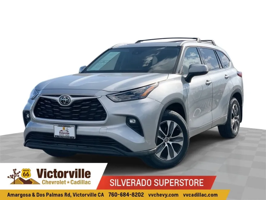 2022 Toyota Highlander XLE photo 1