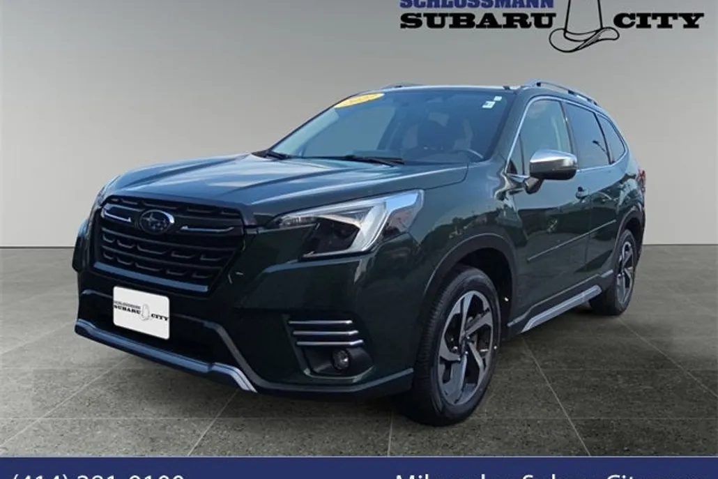 2023 Subaru Forester Touring photo 1