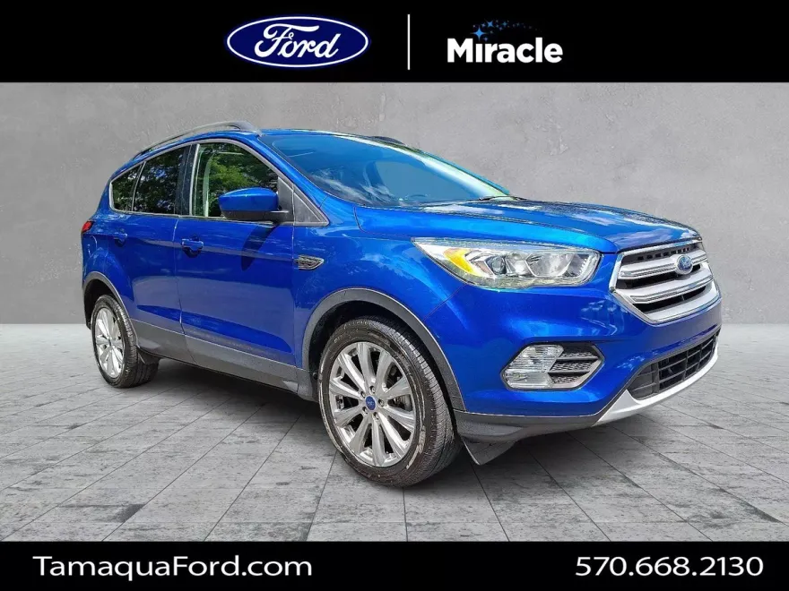 2019 Ford Escape SEL photo 1