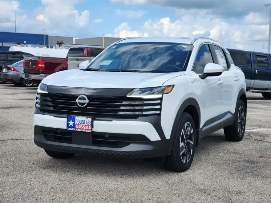 2025 Nissan Kicks SV photo 1