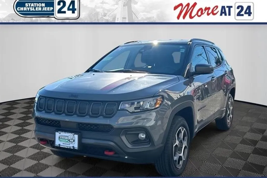 2022 Jeep Compass Trailhawk photo 1