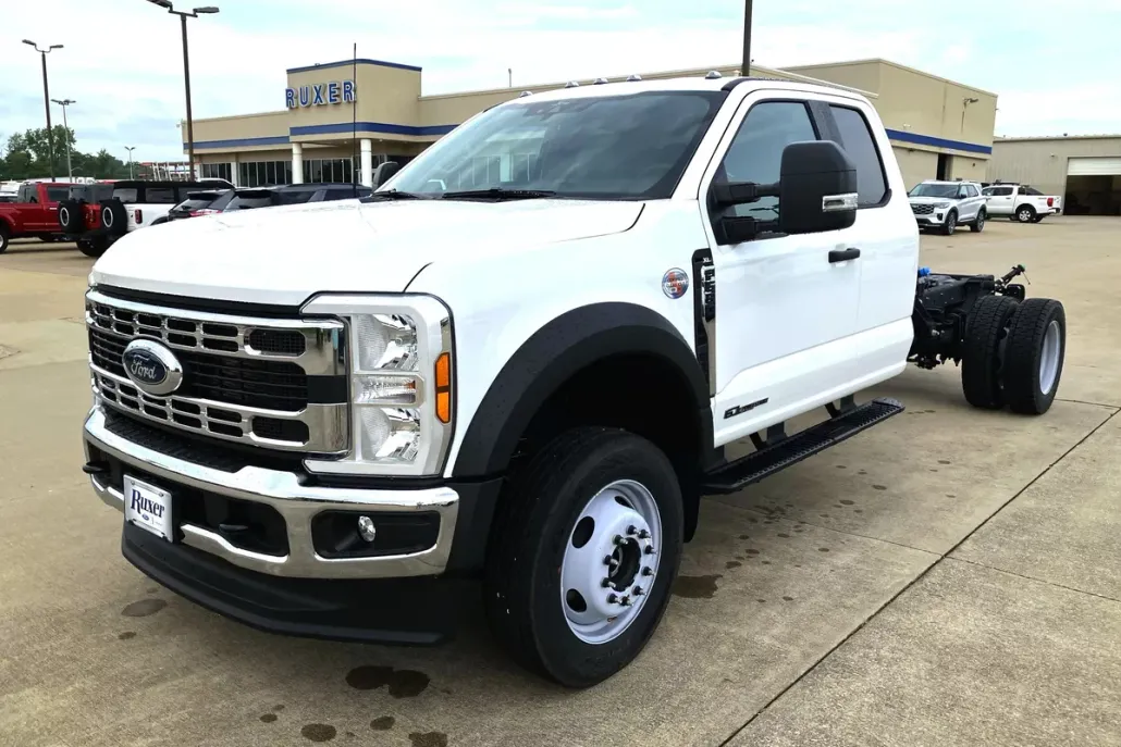 2025 Ford F-550 XL photo 1
