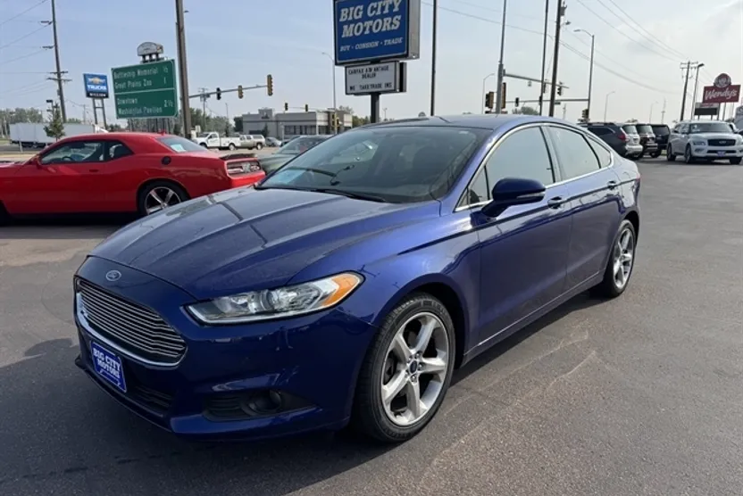 2016 Ford Fusion SE photo 1