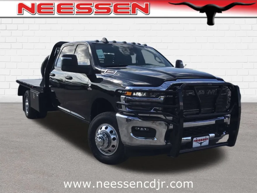 2025 Ram 3500 Tradesman photo 1
