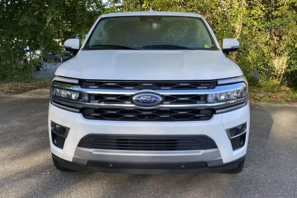 2023 Ford Expedition Limited photo 1