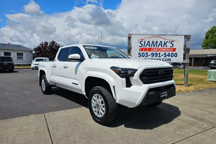 2024 Toyota Tacoma SR5 photo 1