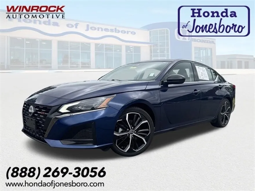 2023 Nissan Altima 2.5 SR photo 1