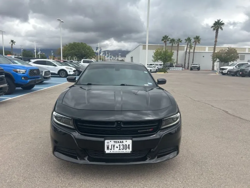 2022 Dodge Charger SXT photo 1