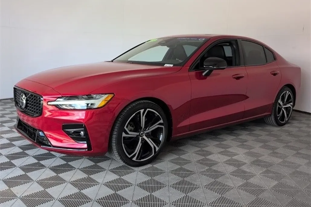 2023 Volvo S60 B5 Core photo 1