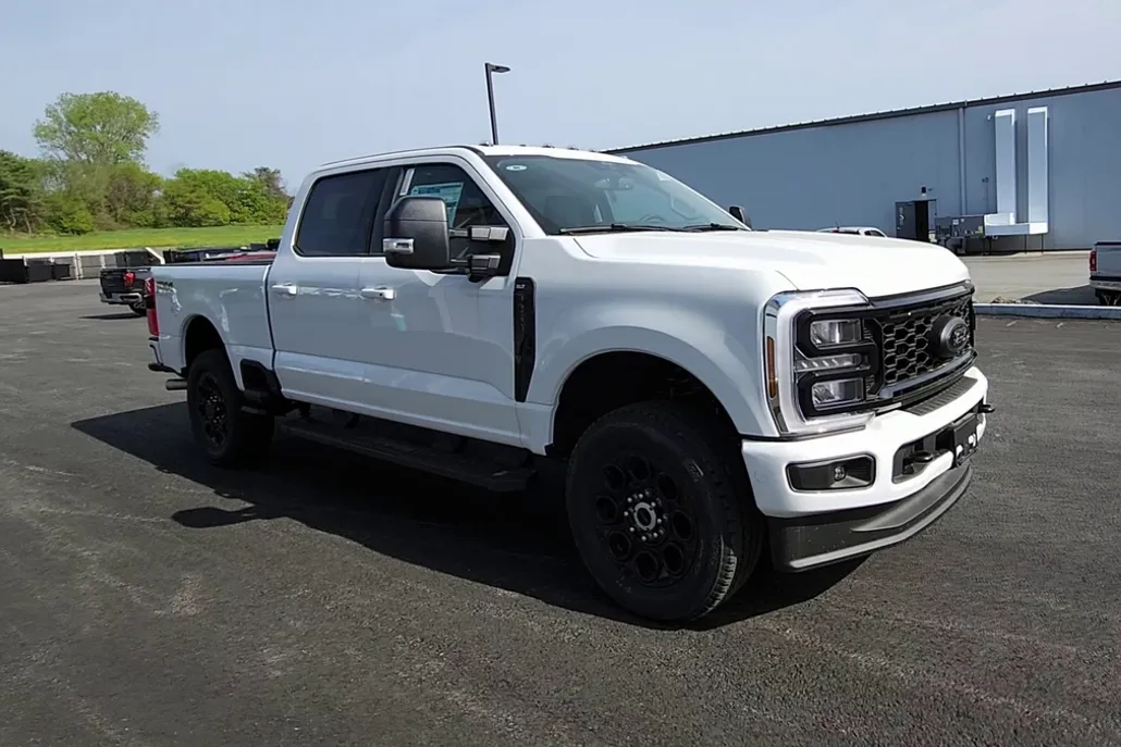 2025 Ford F-250 XLT photo 1