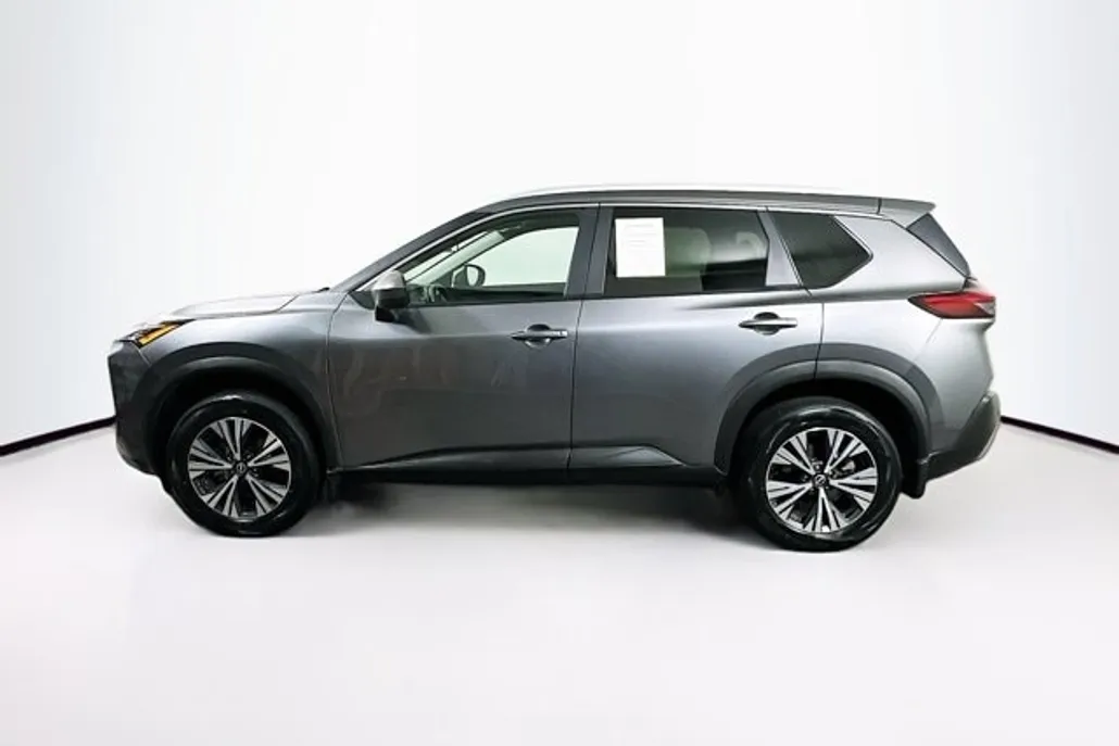 2023 Nissan Rogue SV photo 1
