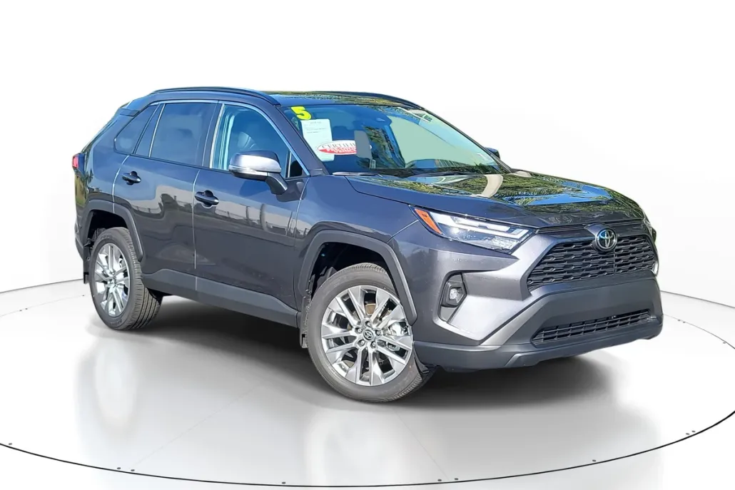 2025 Toyota RAV4 XLE Premium photo 1