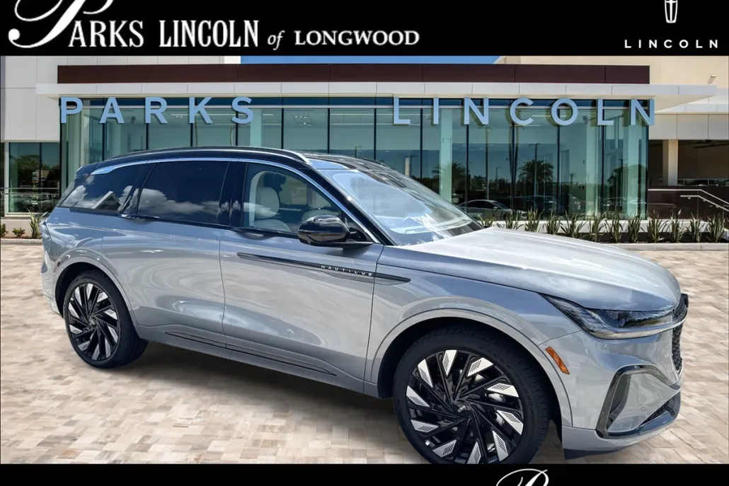 2025 Lincoln Nautilus Black Label photo 1