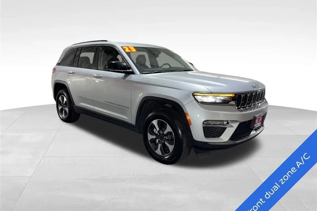 2023 Jeep Cherokee 4xe photo 1