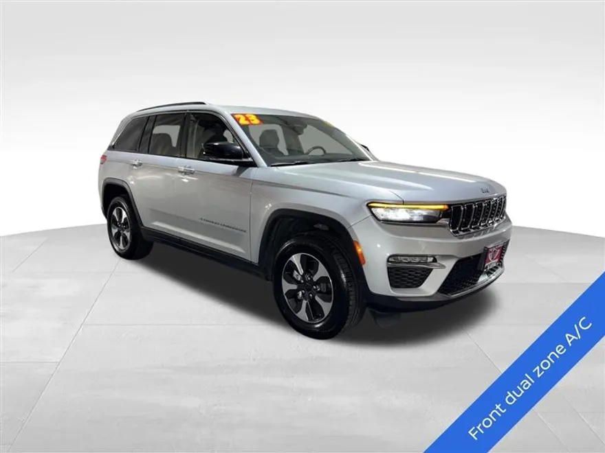 2023 Jeep Cherokee 4xe photo 1