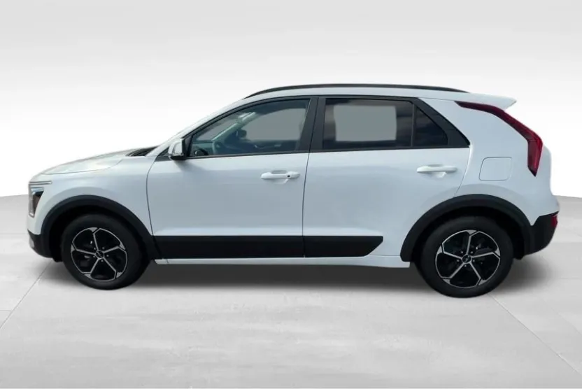 2025 Kia Niro EX photo 1