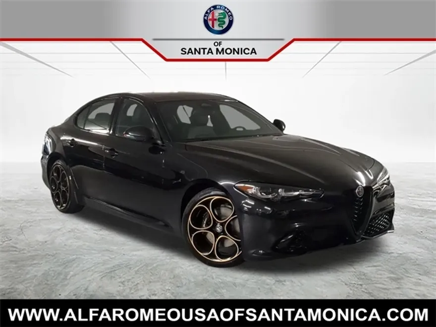 2025 Alfa Romeo Giulia SPRINT photo 1