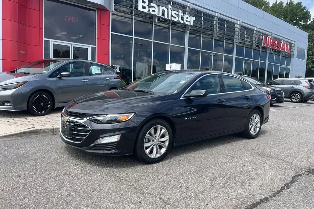 2023 Chevrolet Malibu 1LT photo 1