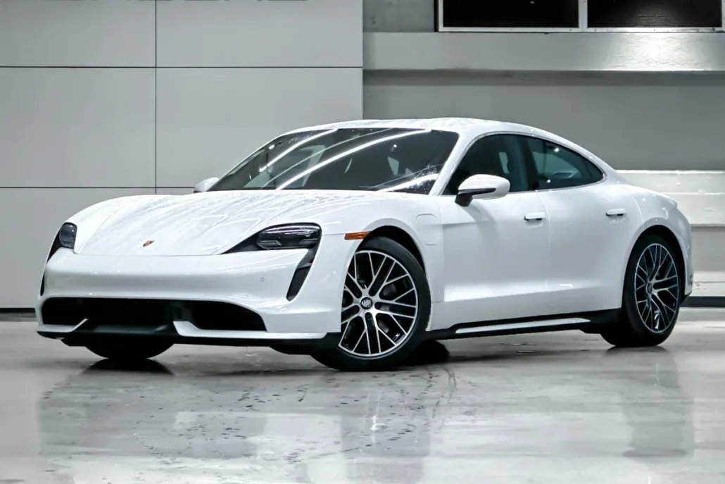 2024 Porsche Taycan Turbo photo 1
