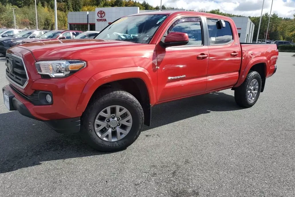 2018 Toyota Tacoma SR5 V6 photo 1