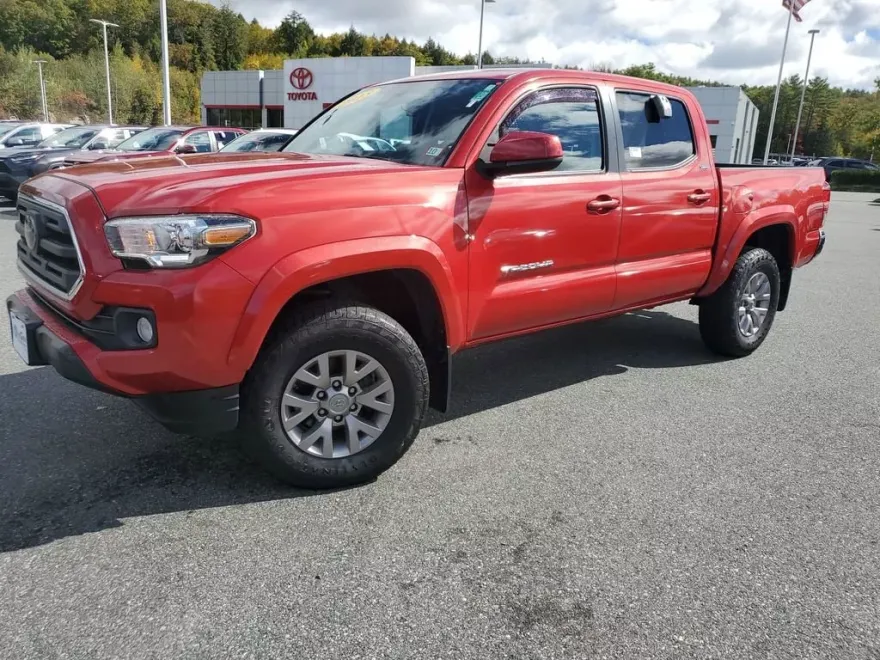 2018 Toyota Tacoma SR5 V6 photo 1