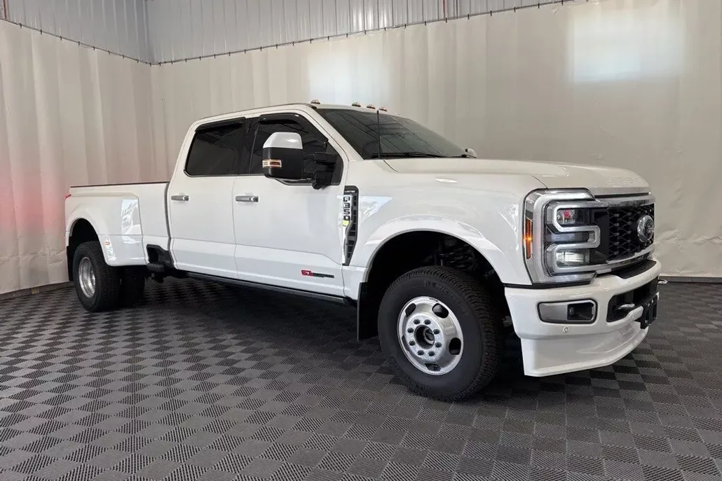 2024 Ford F-350 photo 1