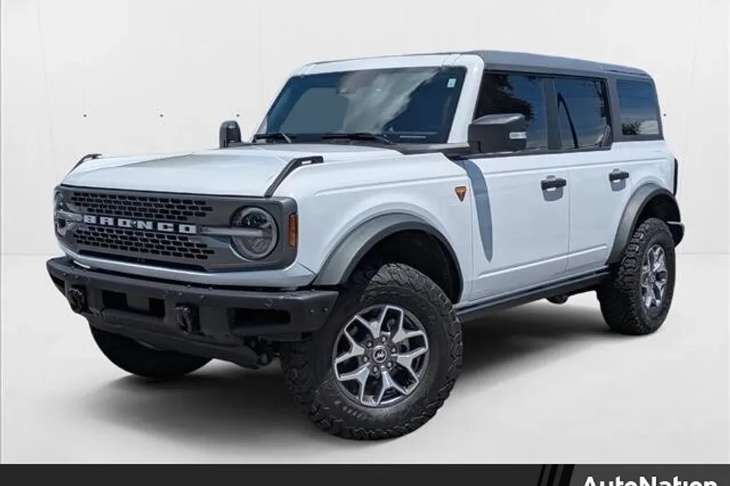 2024 Ford Bronco Badlands photo 1