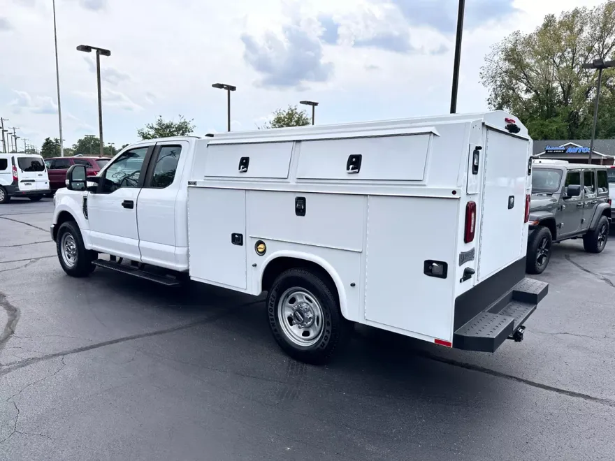 2020 Ford F-350 XL photo 1