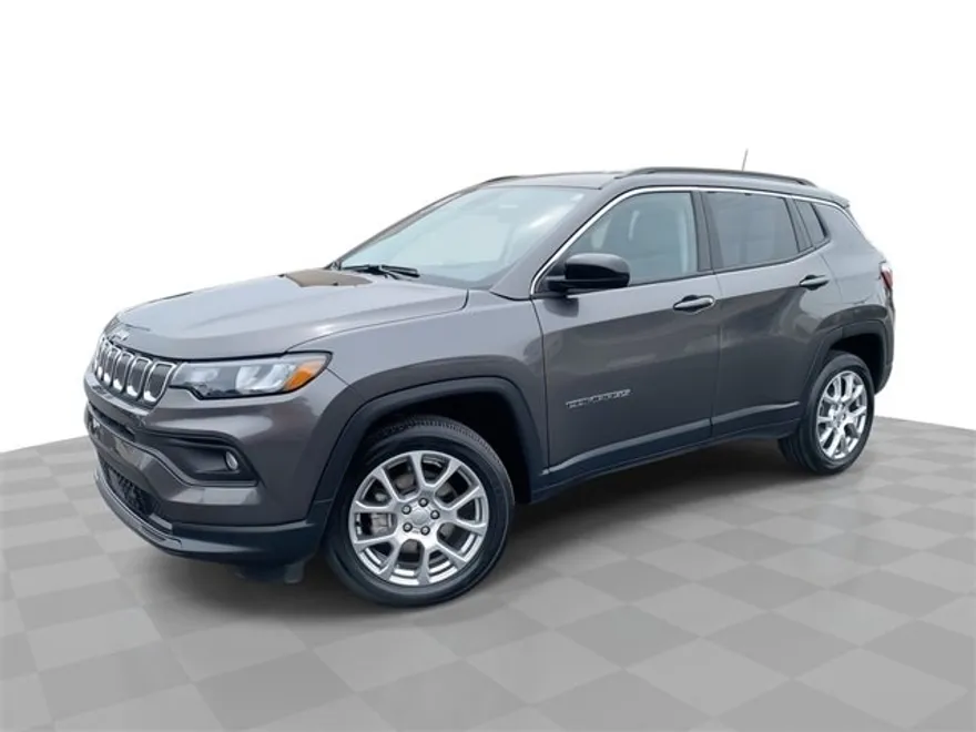 2022 Jeep Compass Latitude Lux photo 1