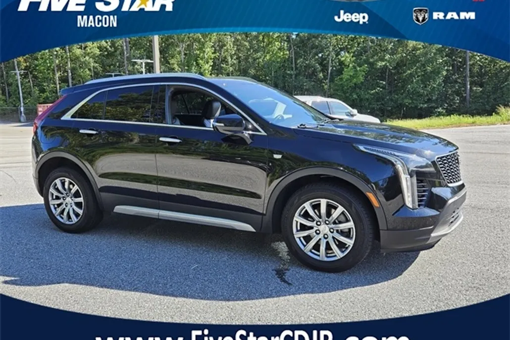 2023 Cadillac XT4 Premium Luxury photo 1