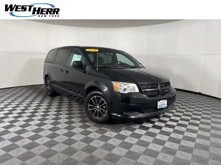 2016 Dodge Grand Caravan SE Plus Sport photo 1