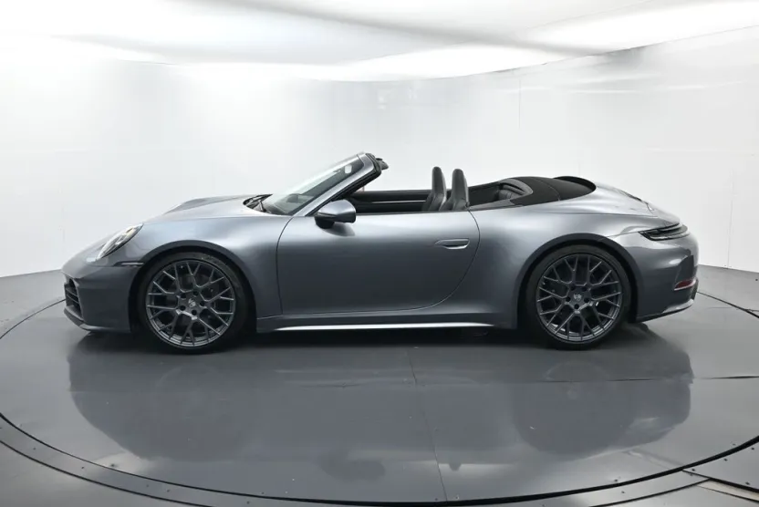 2026 Porsche 911 T photo 1