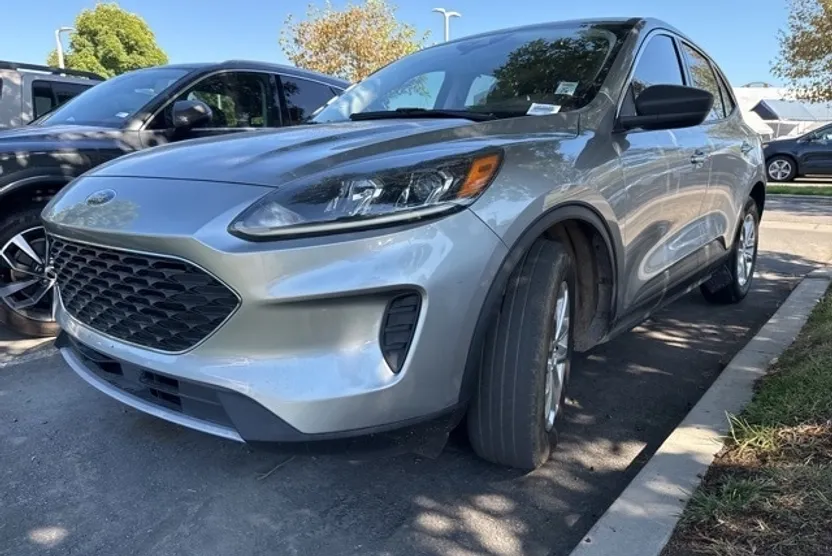 2022 Ford Escape SE photo 1