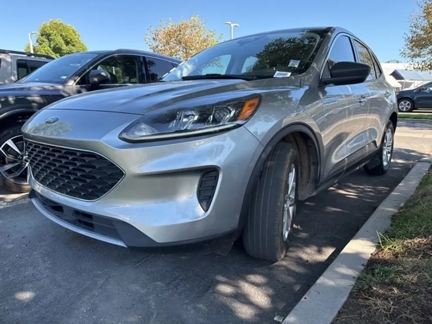 2022 Ford Escape SE photo 1