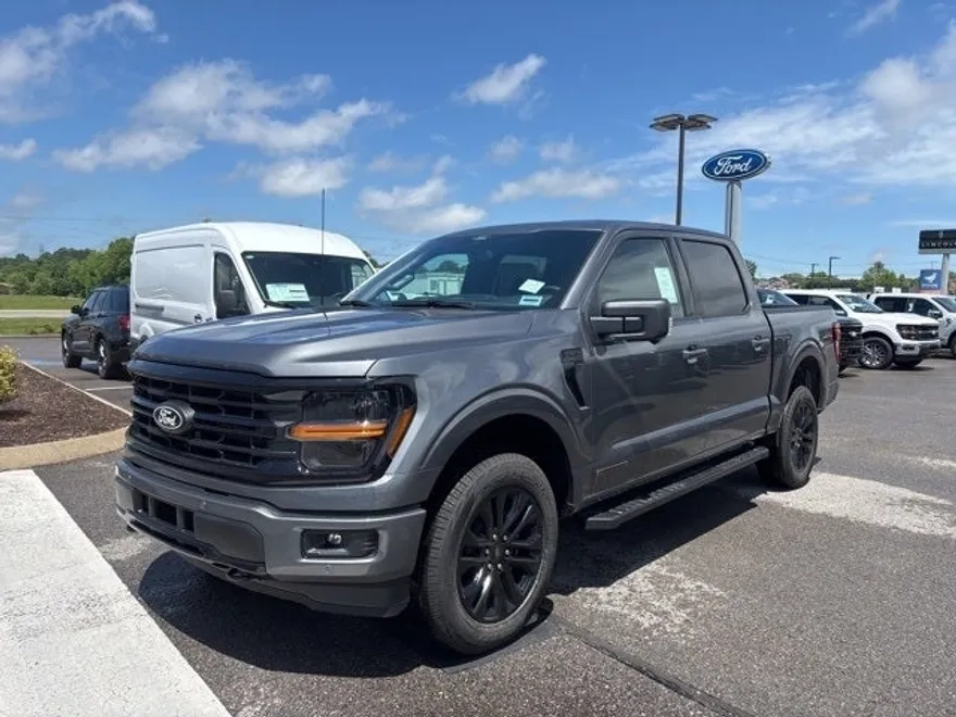 2025 Ford F-150 XLT photo 1