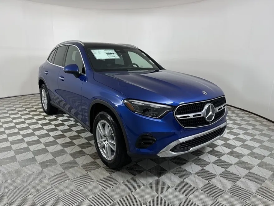 2025 Mercedes Benz GLC 300 4MATIC photo 1