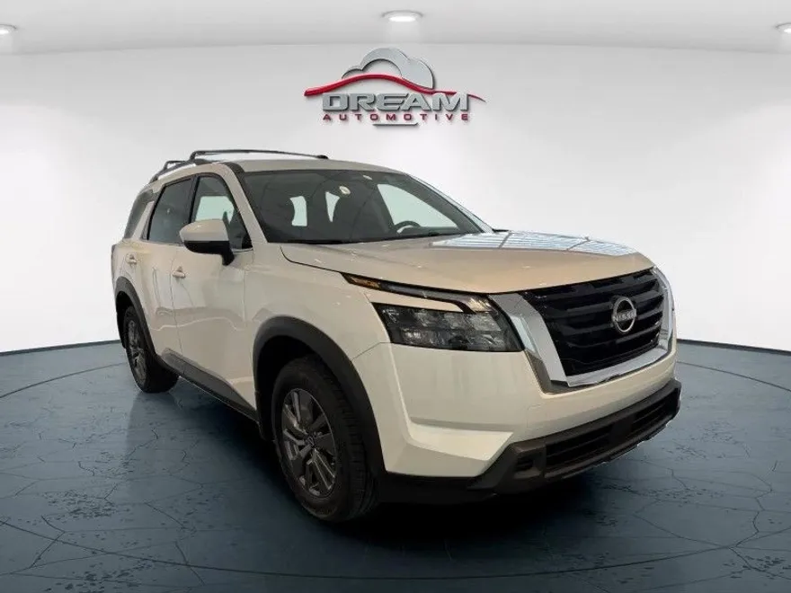 2025 Nissan Pathfinder SV photo 1
