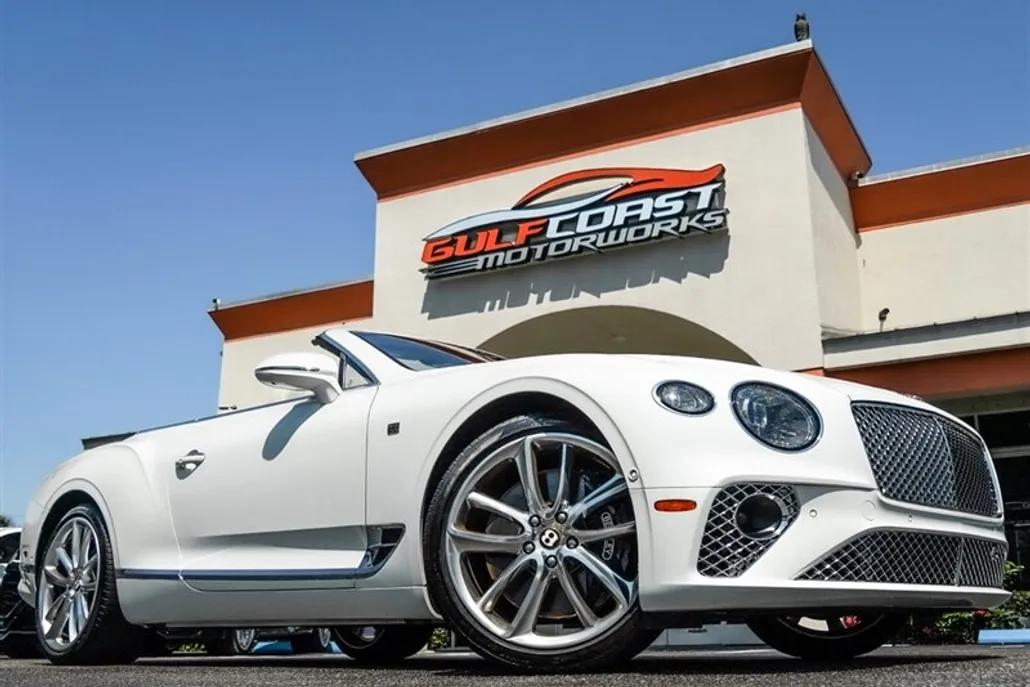 2020 Bentley Continental GT V8 photo 1