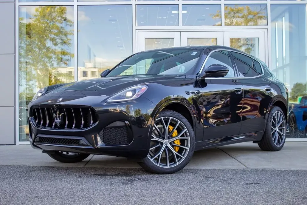 2024 Lotus Emira First Edition photo 1