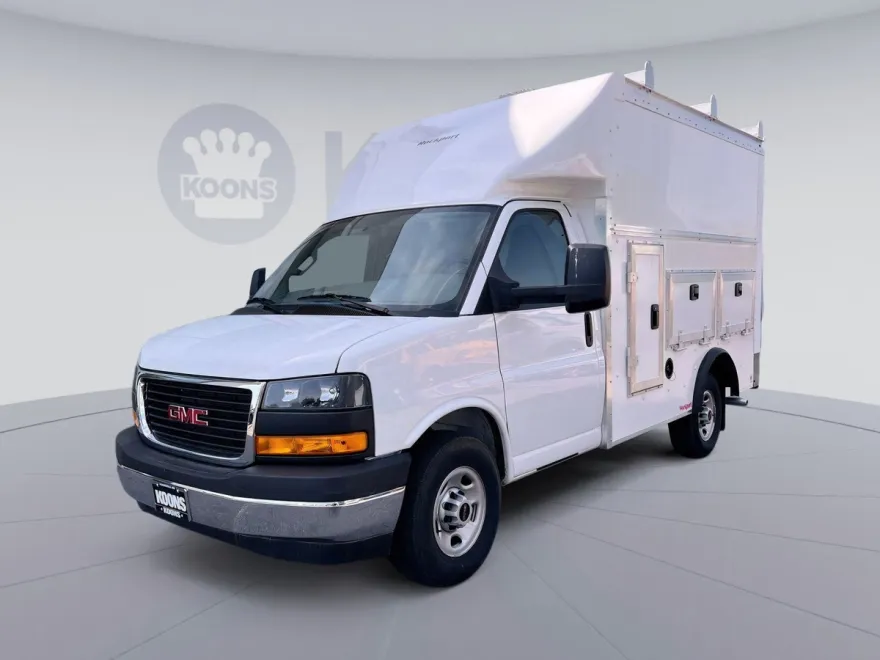 2024 Gmc Savana Cutaway 3500 photo 1