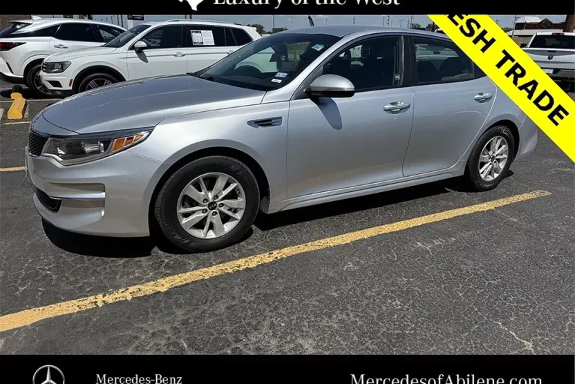 2018 Kia Optima LX photo 1