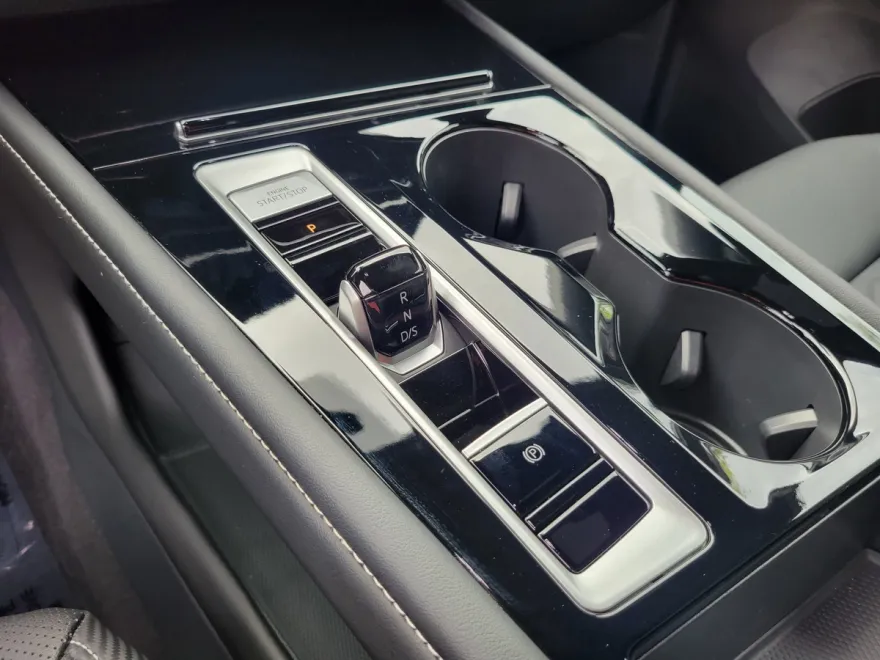 2024 Volkswagen Atlas Cross Sport SE Technology photo 1