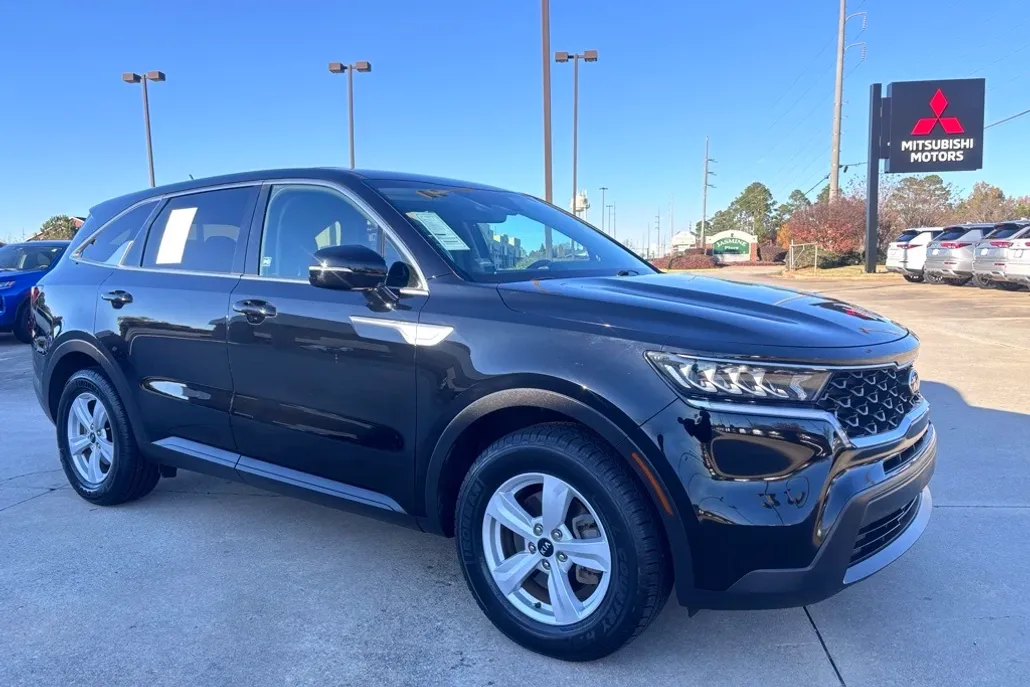 2021 Kia Sorento LX photo 1
