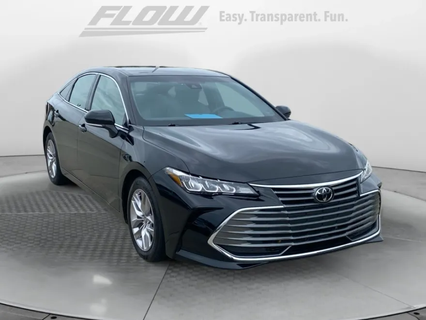 2020 Toyota Avalon XLE photo 1