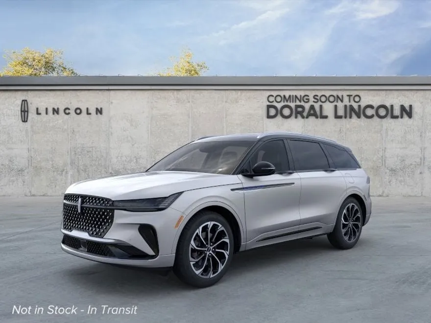 2025 Lincoln Nautilus Reserve photo 1
