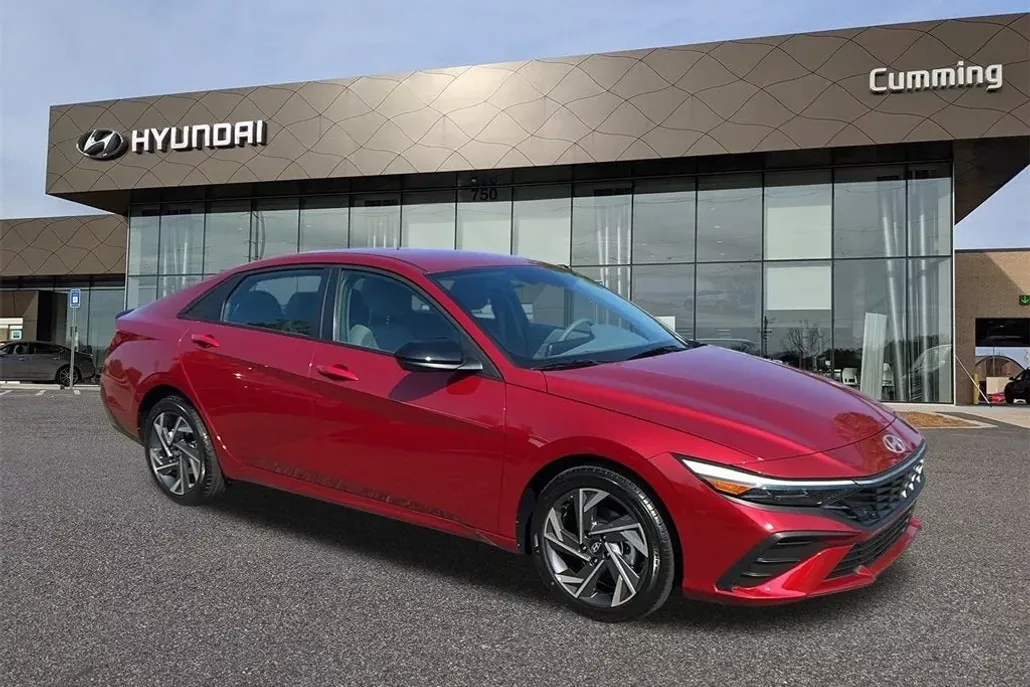 2025 Hyundai Elantra SEL Sport photo 1