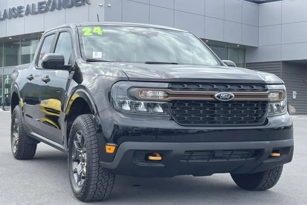 2024 Ford Maverick XLT Tremor photo 1