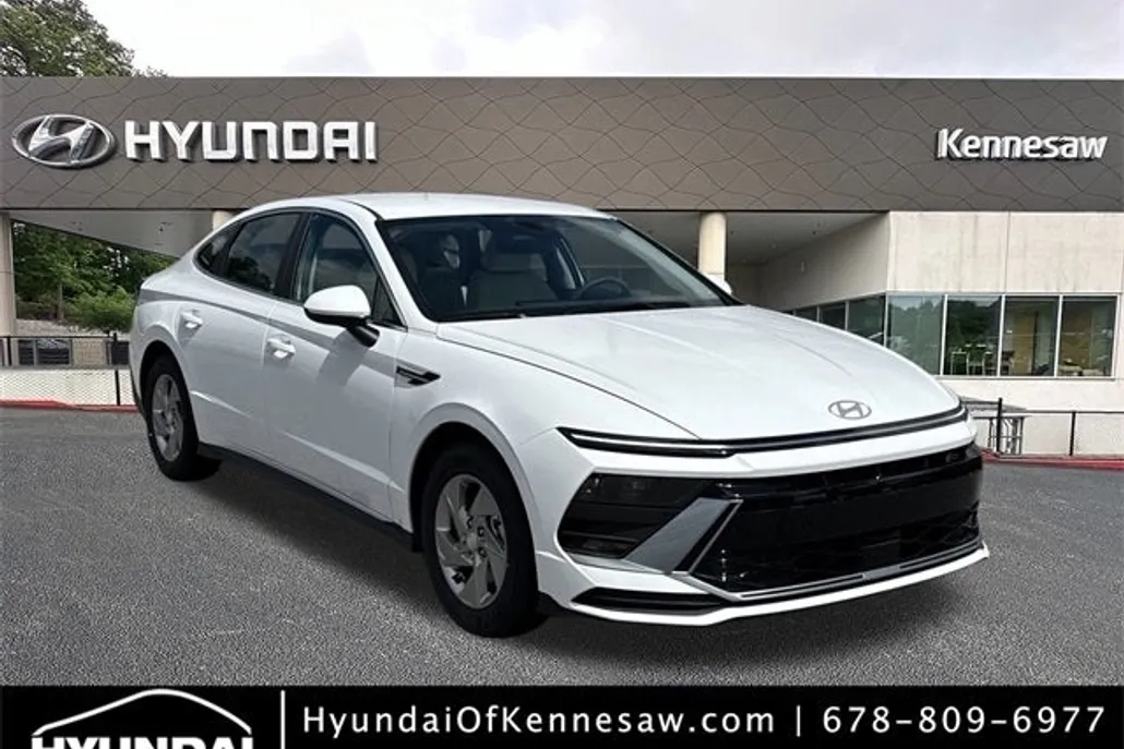 2025 Hyundai Sonata SE photo 1