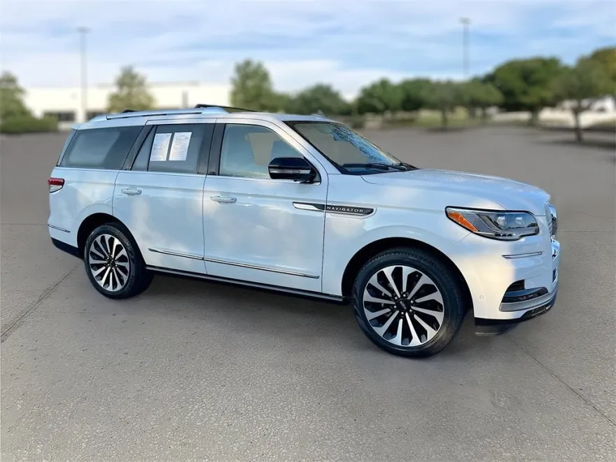 2023 Lincoln Navigator Reserve photo 1